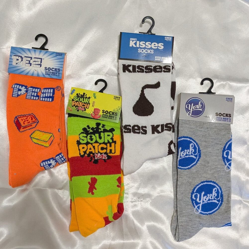NWT 4 pair bundle of unisex fun candy socks fits mens shoe size 6-12